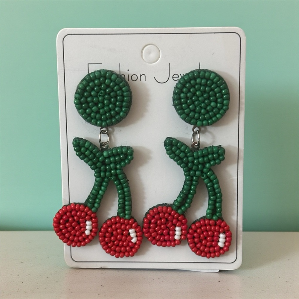 Beaded Cherry Dangle Earrings Red With Green Stems. New. - Picture 4 of 7